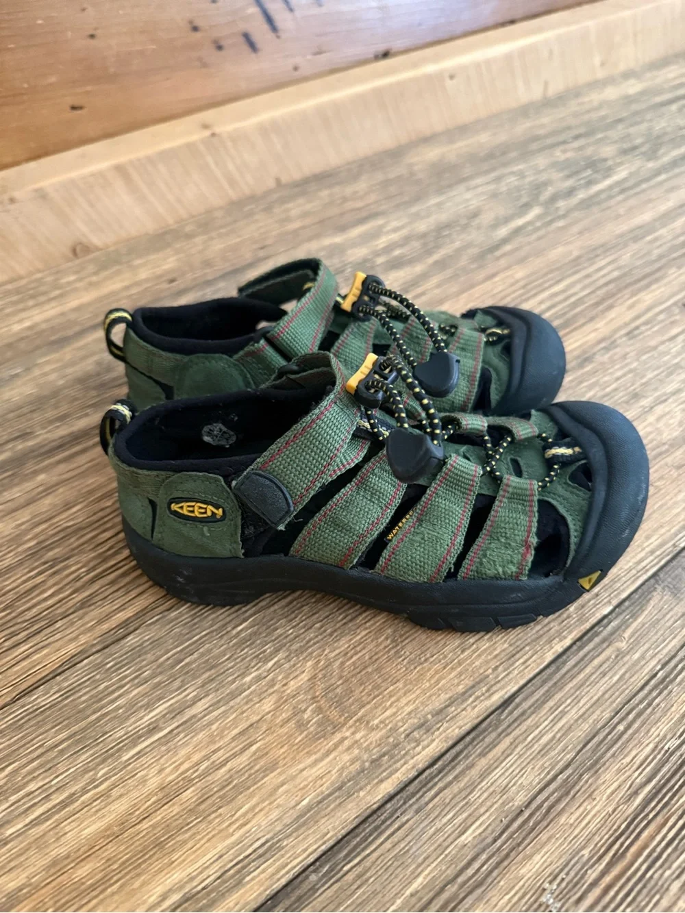 Keen closed toe